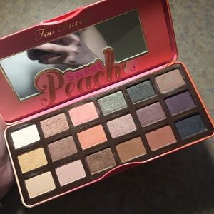 Too Faced Sweet Peach Palette - Lightly Used